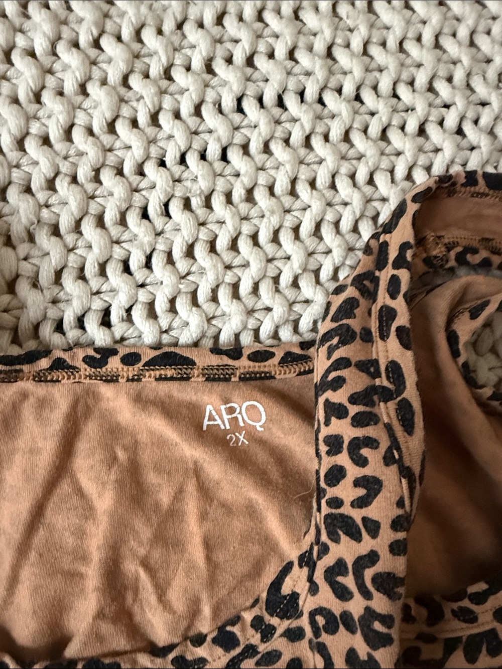 ARQ Wide Strap Bra | Leopard Bra - Picture 2 of 6